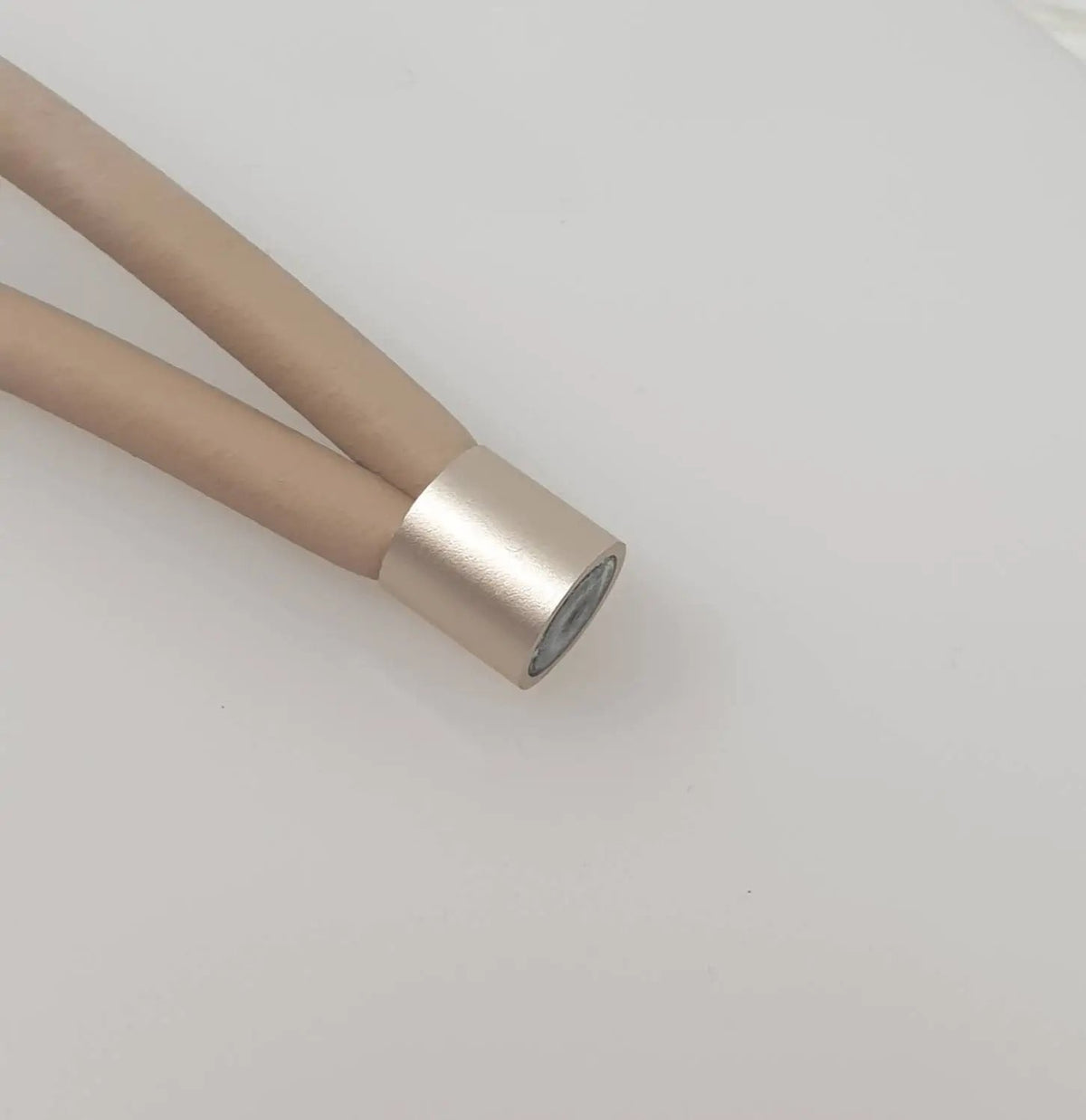 Rubber And Brass Tube Necklace With Alloy Magnet Closing by productions