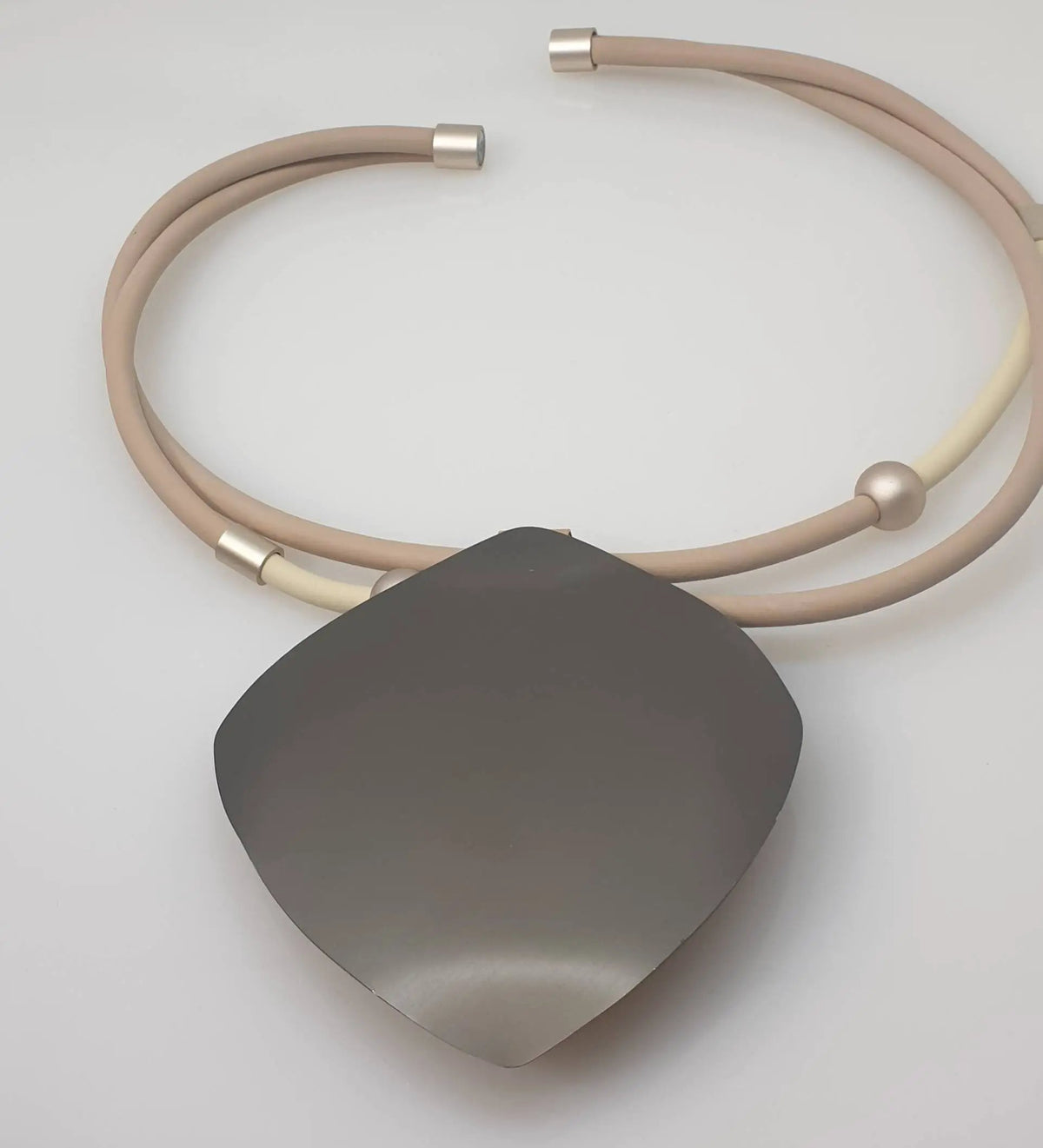 Rubber And Brass Tube Necklace With Alloy Magnet Closing by productions